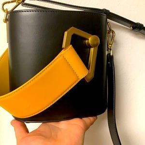 PECO HANDBAG, BLACK, Only Used One Time